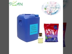 Perfumes naturais de detergente de roupa cheiram a fragrância de Omo