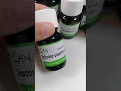 Óleo essencial para alimentos e bebidas com sabor de floresta boreal