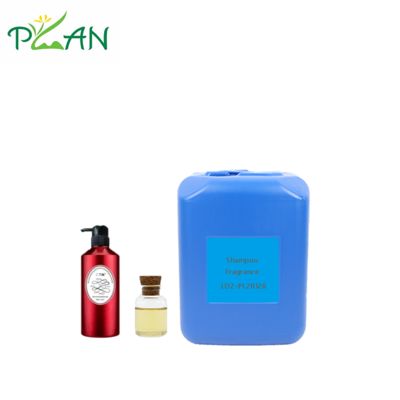 Óleo perfumado de sabor de baga artificial para fabricação de xampu com 20 anos de experiência na fabricação pH estável 4,0 - 9,0 e 36 meses de validade